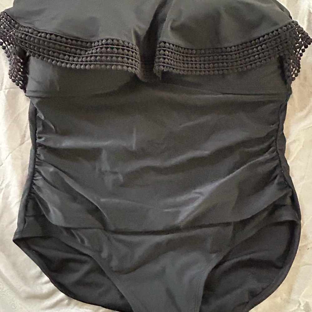 Kona Sol Black Textured Ruffle One Piece